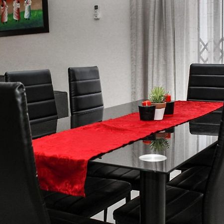 Tshukudu E Ntsho Bed & Breakfast Mogwase Luaran gambar