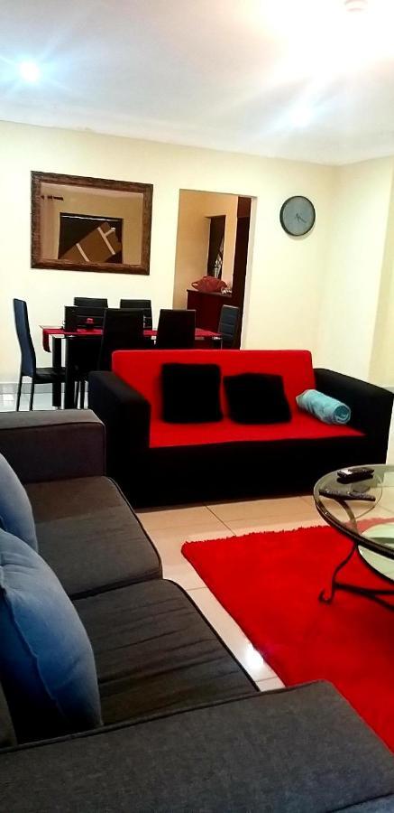 Tshukudu E Ntsho Bed & Breakfast Mogwase Luaran gambar