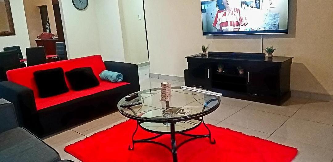 Tshukudu E Ntsho Bed & Breakfast Mogwase Luaran gambar